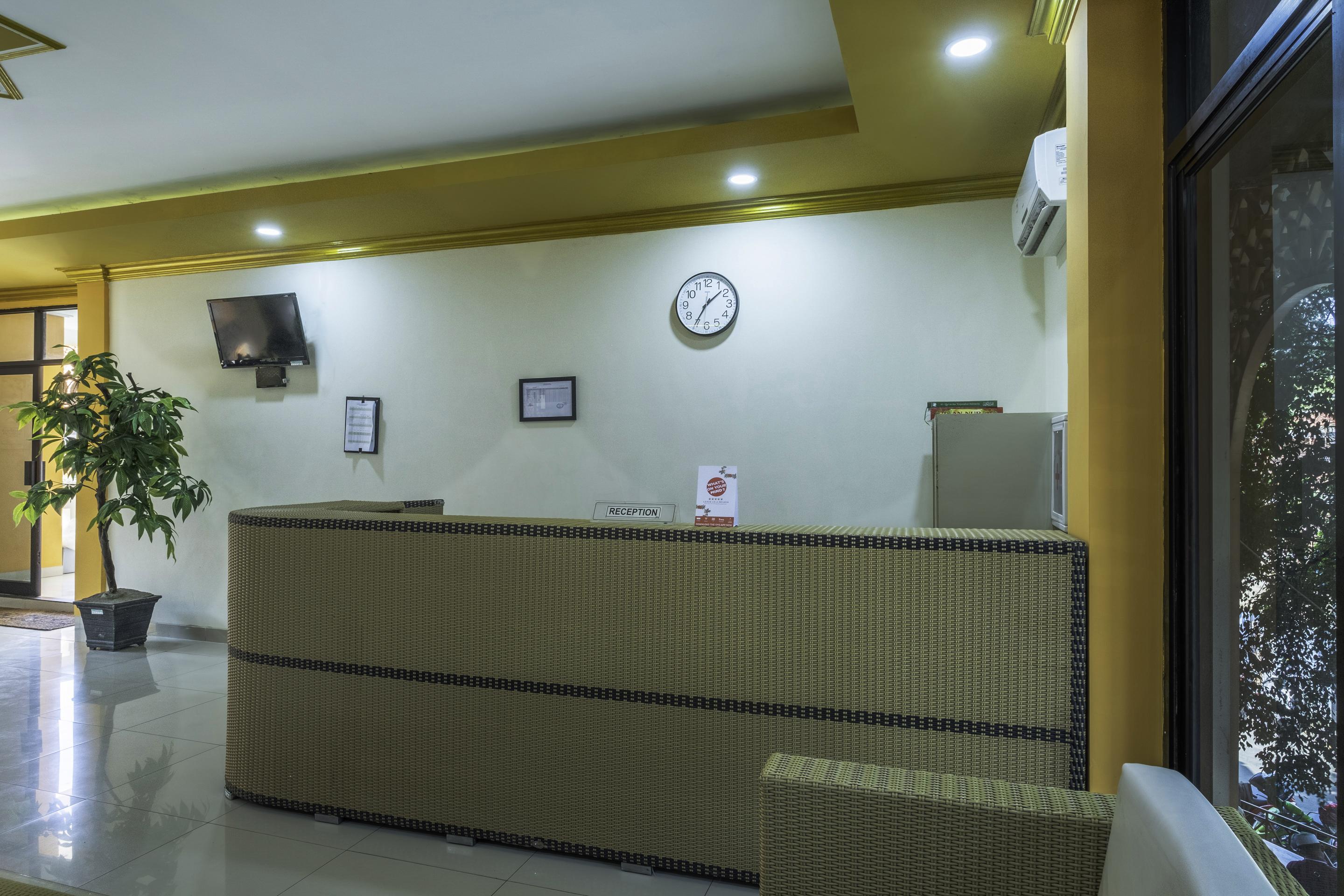 Oyo 2132 Pondok Avicenna تْشيريبون المظهر الخارجي الصورة